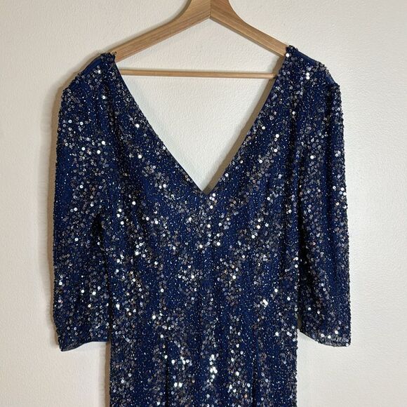 Mac Duggal Bead-Embellished Body-Con Gown in midnight navy sequin dress size 10 - Picture 4 of 16